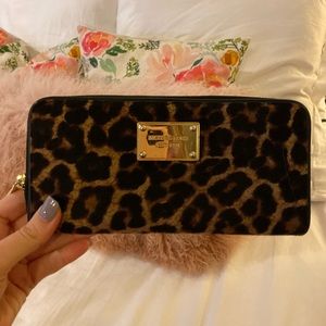 MICHAEL KORS cheetah print wallet